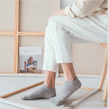 Carregar imagem no visualizador da galeria, Unisex  ankle socks Breathable
